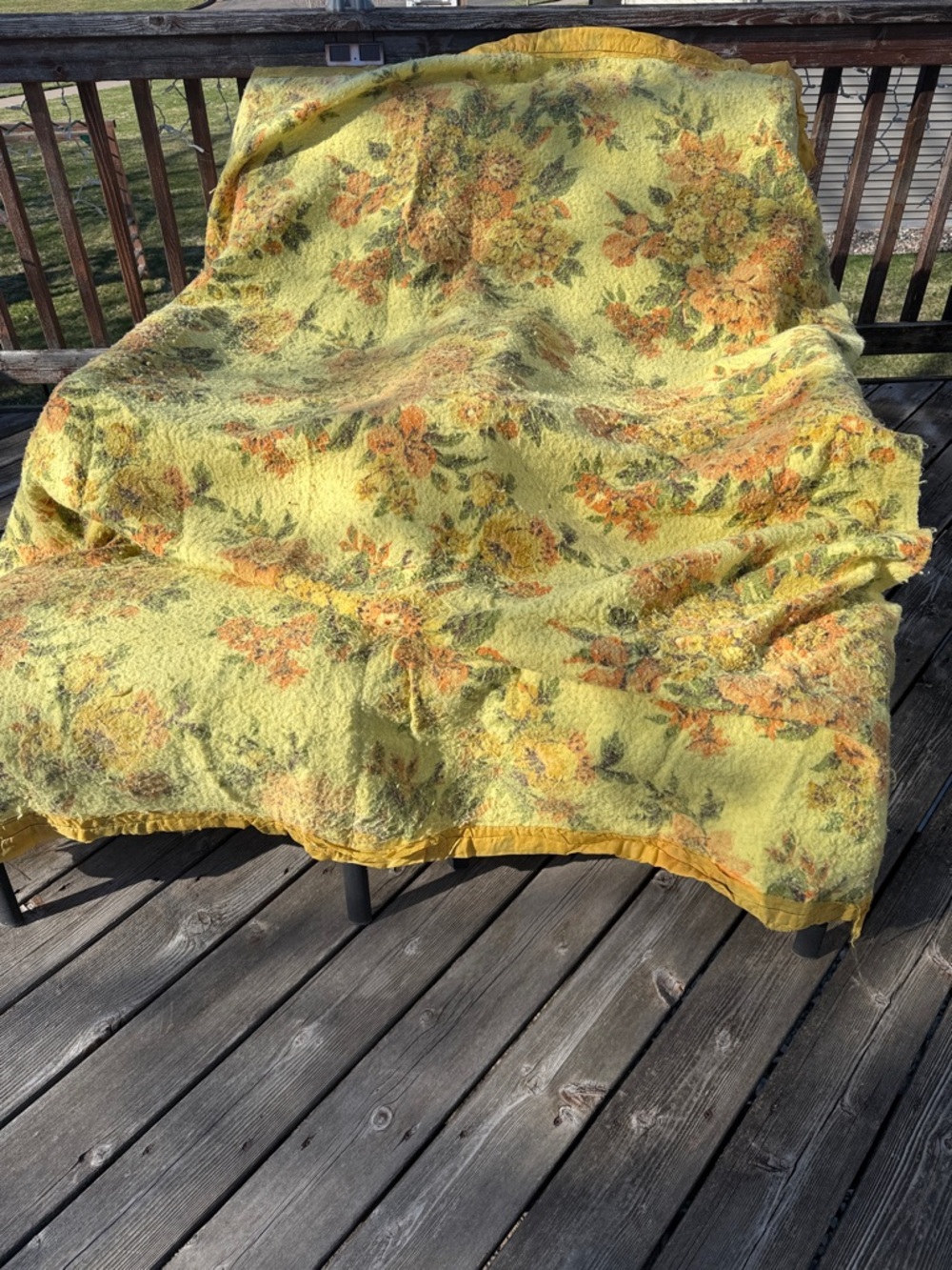 Yellow Floral Quilted Throw Blanket - Soft Home Bedding